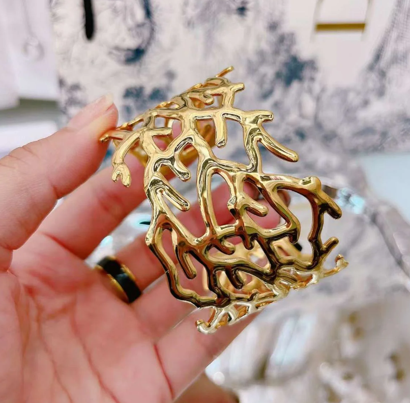 Solid Root 18K Gold Anti Tarnish Stainless Steel Cuff Bracelet For Women