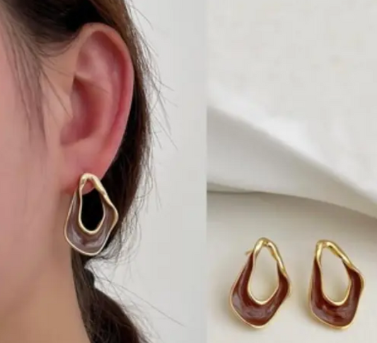 Brown Gold Toned Earring